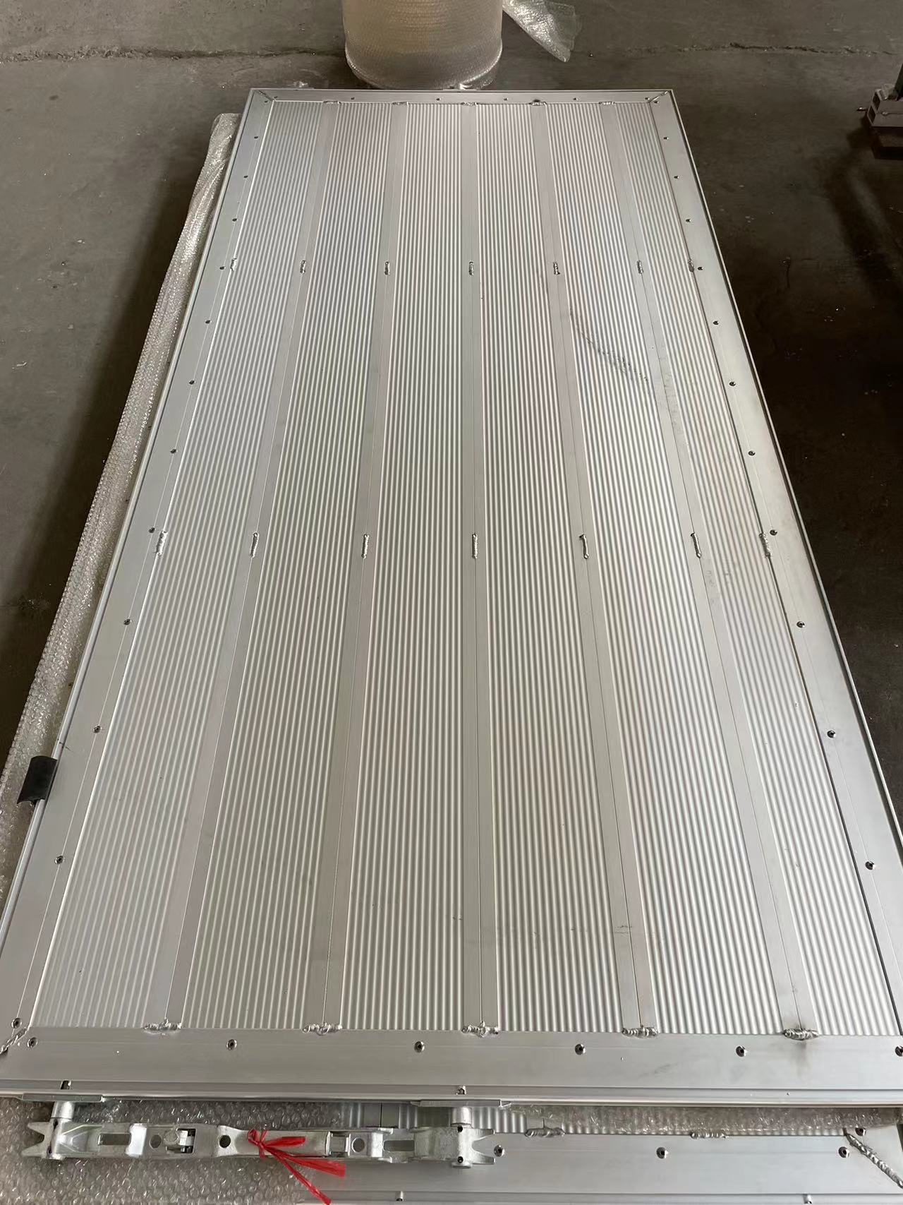 新能源鋁合金車(chē)廂后對開(kāi)門(mén)