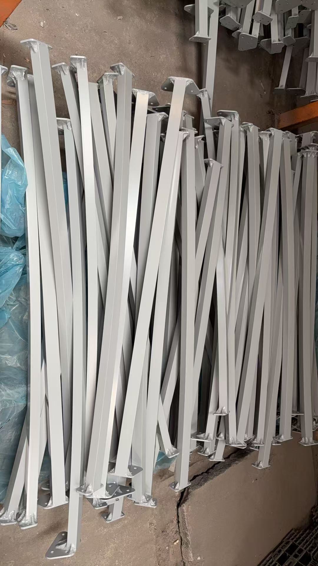 電動(dòng)車(chē)觀(guān)光車(chē)頂篷側支撐架